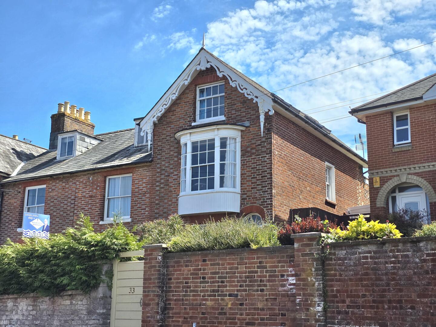 4 bed property in St. Johns Road, Newport